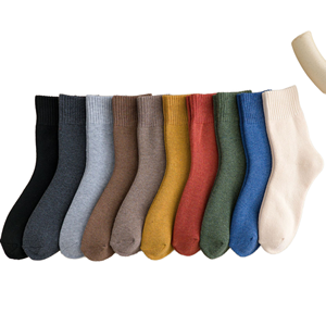 Chaussettes pour femmes, couleur unie, coton et polyester, respirantes, de haute qualité, tricotées, pour un usage quotidien, coupe classique, logo personnalisé - Product Image 1