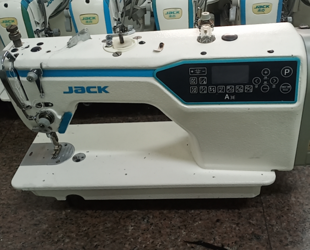Second Hand Good Condition A3E Jack Industrial Sewing Machine in Big Store for China No1 Jack Brand Sewing Machine Tradesman