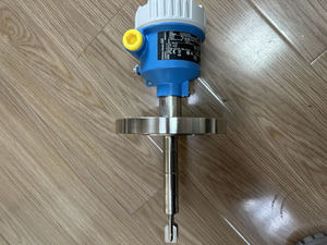 Endress Hauser E+H Liquiphant FTL51B Interruptor de nivel de punto 4-20mA HART con conexión de roscas y bridas Sensor de nivel para - Product Image 3