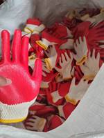 Gants de travail en coton bon marché Gants enduits de paume en latex rouge Gants de sécurité avec revêtement en caoutchouc