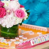 Mon Mahjong équitable, la SÉRIE LUMERA |   Mahjong qui rayonne de joie |   Jeu de tuiles de mahjong américaines en mélamine rose clair 160 tuiles en acrylique