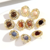 Boucles d'oreilles vintage style cour 2026, design haut de gamme, perles circulaires en résine, clous géométriques irréguliers en acrylique doré CCB pour femme