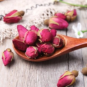 براعم الورد الأحمر 5A صالحة للأكل، زهور جميلة مجففة بالجملة، شاي زهور عشبي عضوي مصنوع يدويًا في يونان - Product Image 4