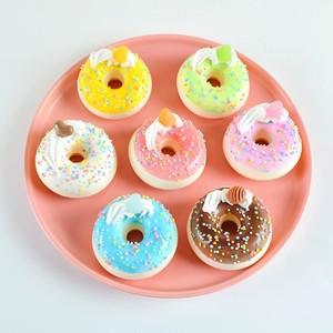 CHENXI Jouets anti-stress promotionnels en forme de donut souple à presser de 6 cm, pendentif porte-clés DIY en PU à rebond lent, simulation de pain - Product Image 6