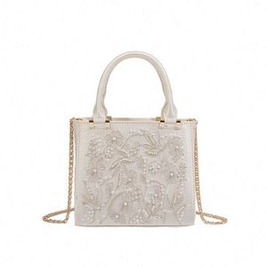 Bolso de Mano de Cuero Genuino Hecho a Mano para Mujer, Diseño Geométrico, Forma de Cubo, Estilo Marroquí Unisex - Product Image 1