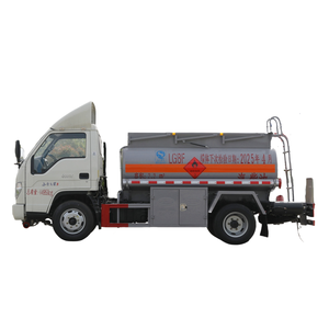 Camión Cisterna de Combustible Foton Star Usado 4x2 con Capacidad de 2200 Litros - Product Image 5