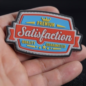 Patch en caoutchouc PVC 3D ou 2D personnalisé avec logo <span class=keywords><strong>de</strong></span> <span class=keywords><strong>marque</strong></span>, le plus vendu, avec fixation auto-agrippante pour chapeaux et vêtements - Product Image 5