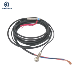 Sensor de Desplazamiento Láser Blindado con Rosca M5 KEYENCE EM-005, Distancia de Detección de 65 mm, Analógico/Digital para Espacios Reducidos - Product Image 1