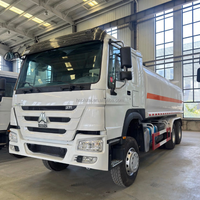 Vente directe d'usine SINOTRUK HOWO Camion-citerne 6X4 de 20000 litres avec distributeur de carburant pour livraison aux stations-service