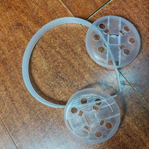 El fabricante suministra orejeras cálidas con estructura de plástico para colocar detrás de la oreja, orejeras con armazón de plástico y protectores de oídos para - Product Image 2