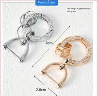 Collection de luxe exquise, porte-clés de voiture en métal incrusté de diamants, fermoir de sac, pendentif de voiture, sensation haut de gamme