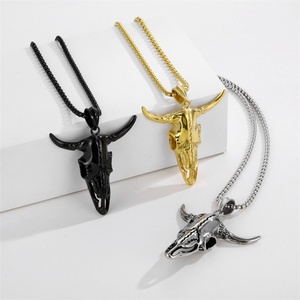 Colgante de Cabeza de Toro de Acero Inoxidable 316L Dorado, Estilo Rock Punk Anime, Colgante de Amuleto Hiphop - Product Image 1