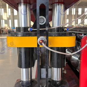 Machine de formage à froid de panneaux de toiture en acier pour la construction résidentielle, avec moteur haute vitesse et engrenages, compatible avec les tôles galvanisées - Product Image 2