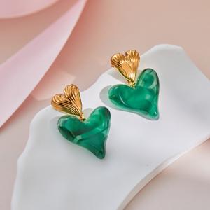Pendientes grandes con forma de corazón estilo vintage, estilo Hong Kong, accesorios de resina modernos y sencillos para la primavera de 2026. - Product Image 6
