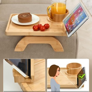 Plateau d'accoudoir de canapé en bambou avec porte-gobelet et support de téléphone pliable en bois pour chambre et salon - Product Image 4