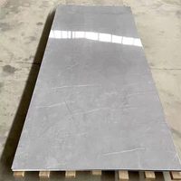 Panneaux muraux en marbre UV d'intérieur, panneaux minces flexibles en pierre plastique pour la décoration murale, panneaux muraux pour les projets de villas et d'hôtels