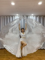 Ventes en gros 2024 nouvelle danse métallique carré culte aile d'ange drapeau voile louange drapeau danse cape