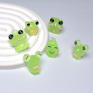 Petites figurines de grenouilles qui brillent dans le noir, ensemble de grenouilles super mignonnes, miniatures en résine pour jardin féerique, maison de poupée, figurines d'animaux - Product Image 2