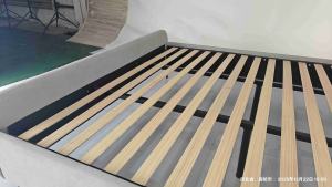 <span class=keywords><strong>Letto</strong></span> con Testiera Alta in Stile Italiano/Minimalista, Design Moderno con Pannelli Imbottiti in Velluto, Vendita all'Ingrosso - Product Image 5