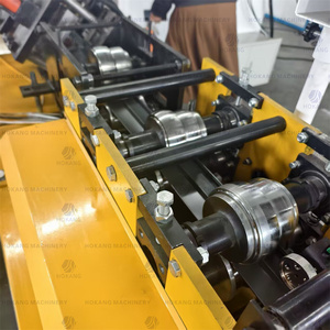 Machine de formage de lames de porte de <span class=keywords><strong>garage</strong></span> en métal de haute précision, machine de formage de lames de volet roulant - Product Image 5