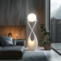 Lampe sur pied en rotin avec base en bois nordique, lumière d'ambiance moderne et minimaliste pour salon et chambre à coucher