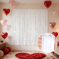 Rideau de fond tendance avec franges métalliques colorées pour la décoration de fêtes d'anniversaire, de mariages et de baby showers