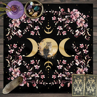 Chemin de table carré en tissu doré motif serpent et dragon pour altar de tarot, décoration murale et fournitures de sorcellerie spirituelle