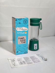 Licuadora portátil de playa para batidos y batidos con taza y tapa de viaje sin BPA de 14 oz con cuchillas de acero inoxidable duraderas - Product Image 3