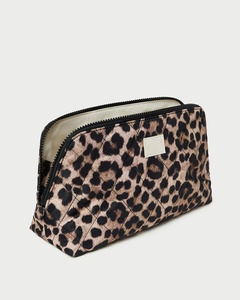 Bolsa de Cosméticos Acolchada Personalizada con Estampado de Leopardo, Cierre de Cremallera, Bolsa de Cosméticos de Nailon con Logotipo de Algodón para Mujer, Uso Diario - Product Image 2