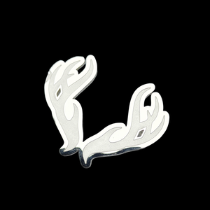 Op maat gemaakte OEM zilverkleurige roestvrijstalen metalen badge-spelden met gegraveerde lasergravure en UV-print voor mode-reclame - Product Image 1