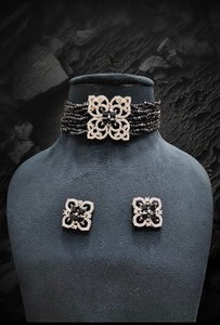 Conjunto de colgante de collar de latón AD de tendencia india con cadena de hilo de perlas estilo etéreo para boda y fiesta de mujer - Product Image 5