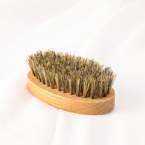 Cepillo para <span class=keywords><strong>Barba</strong></span> de cerdas de jabalí para <span class=keywords><strong>hombre</strong></span> al por mayor nueva herramienta de limpieza antiestática de Color madera natural con mango de madera de haya - Product Image 6