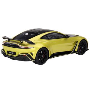 DCD 2022 Aston Martin V12 Vantage RHD หมวกคลุมรถสีดำสีเหลืองรถ1/18เกียร์ธรรมดาความเร็วสูงสุดพวงมาลัยขวา