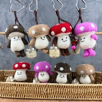 Porte-clés en laine feutrée à la main, pendentif alimentaire en feutre, breloque Kawaii Fruits et Champignons, cadeau d'art textile en gros