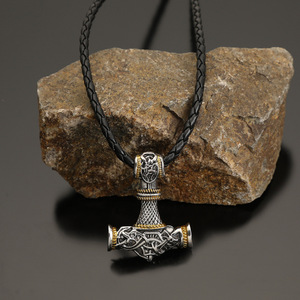 Collana Martello di <span class=keywords><strong>Thor</strong></span> Vichingo da Uomo, Ciondolo Mjolnir in Acciaio Inossidabile, Amuleto Norreno di Odino Bicolore Oro Argento, Gioielli all'Ingrosso - Product Image 5