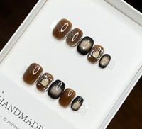 Venta al por mayor de fábrica: 10 uñas postizas cuadradas cortas hechas a mano, de lujo ligero, reutilizables, con logo personalizado.
