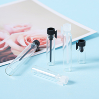 Vente en gros de mini flacons de parfum transparents simples et bon marché de 0.5ml 1ml 2ml 3ml en verre avec bouchons en plastique