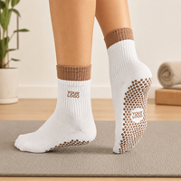 Chaussettes de yoga pour femmes, design personnalisé, couleurs variées, chaussettes de Pilates respirantes, écologiques, séchage rapide, en coton, pour le sport, chaussettes antidérapantes pour jeunes