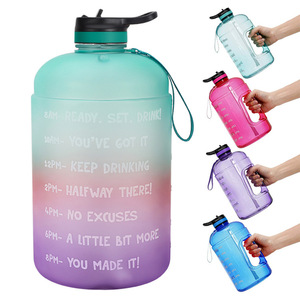 <span class=keywords><strong>2023</strong></span> bouteille d'eau en plastique de sport écologique 64oz/128oz style minimaliste sans BPA avec marque de temps pour le camping et les enfants - Product Image 1