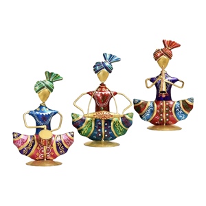 Figurine élégante en aluminium Sardar, conçue pour la décoration de bureau, améliorant l'esthétique du bureau, design artistique, légère - Product Image 1