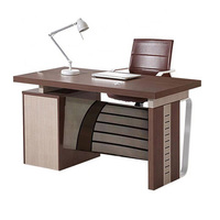 Bureau d'ordinateur simple pour le travail ou l'étude, table de direction en bois moderne, bureau et chaises, mobilier de poste de travail