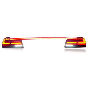 Conjunto de Luces Traseras LED Rojas Fluidas de 12V para BMW Serie 7 F01/F02 (09-15), Modelo G12 LH-7-01-01, Lentes Rojas, Luces Traseras LED Modificadas para 09-15 - Product Image 1