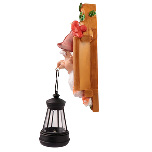 Statue en résine sur le thème des gnomes peinte à la main Décor d'art fantaisiste Lanterne <span class=keywords><strong>Oiseau</strong></span> Détail Jardin extérieur Noël Style <span class=keywords><strong>conte</strong></span> de fées - Product Image 2
