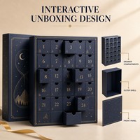 Caja de Adviento de Lujo con Cajón para Dulces de Chocolate, Rejilla y Ventanas Numeradas para una Atmósfera Festiva Cálida