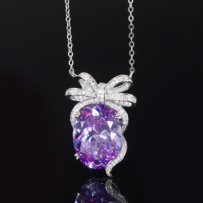 Bird's Nest cut blue pendant with chain