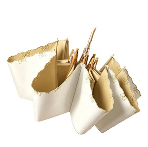 Sombrilla de Tela con Diseño Floral y Gancho Dorado Triple, Resistente al Viento y a la Lluvia, Ideal para Regalos Empresariales - Product Image 1