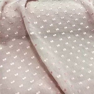 Prachtige roze kleine strik van hoogwaardige, comfortabele, aantrekkelijke zijde met uitsnijdingen voor damesavondjurk, shirt, kledingstuk, textiel. - Product Image 2