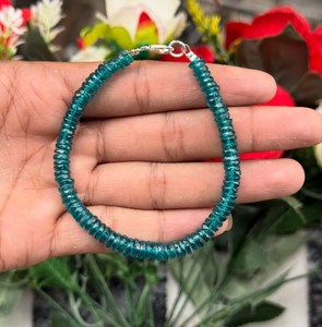 Bracelet en apatite facettée de couleur turquoise océanique avec fermoir en argent sterling, bijoux en pierres précieuses faits à la main, design élégant - Product Image 3