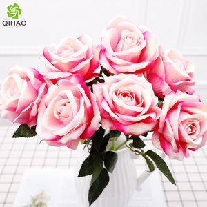 Rosas Artificiales de Terciopelo QIHAO Rojas, 6 Piezas, Alta Simulación, Decoración para Bodas y Hogar - Product Image 3