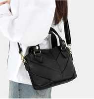 Sacs à main de luxe en cuir PU pour femmes, nouvelle collection, imperméables, à bandoulière, avec chaînes et fermeture éclair, vente en gros